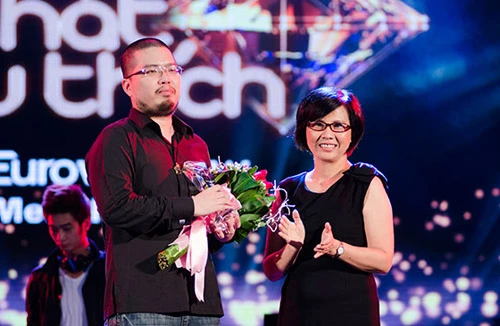 "Yêu mình anh" lên ngôi, Thu Minh vắng mặt không nhận giải