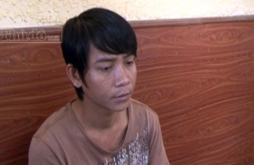 Ngăn ẩu đả, 2 công an bị đối tượng dùng vỏ chai bia đâm vào mặt, tay