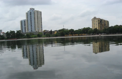 Sự cố tràn dầu Diezel vào hồ Giảng Võ