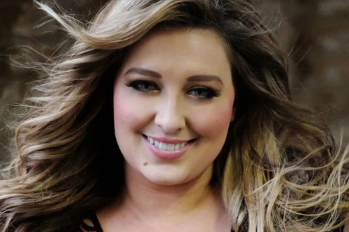 Leanne Mitchell - quán quân The voice Anh sẽ hát tại liveshow 3 Giọng hát Việt