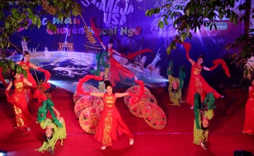 “Sắc màu chuyên ngoại ngữ”: Trải nghiệm các nền văn hoá độc đáo trên thế giới