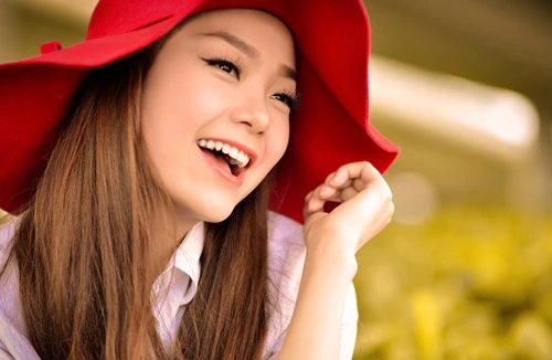 Minh Hằng ngồi "ghế nóng" Bước nhảy hoàn vũ