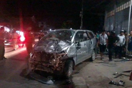 Ô tô “điên” đâm liên hoàn, 5 người nhập viện