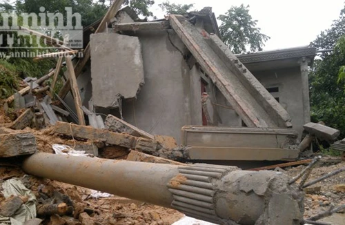 Yên Bái: Một công nhân bị đất đá vùi lấp lúc đang ngủ