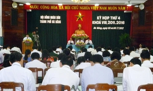 Nghe Bí thư Thành ủy Đà Nẵng ''truy'' Giám đốc sở toát mồ hôi