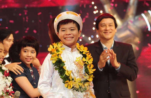 Quang Anh xuất sắc giành ngôi quán quân Giọng hát Việt nhí