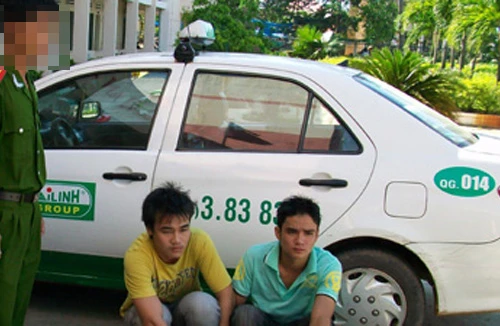 Triệt phá ổ nhóm cướp tài sản của lái xe taxi
