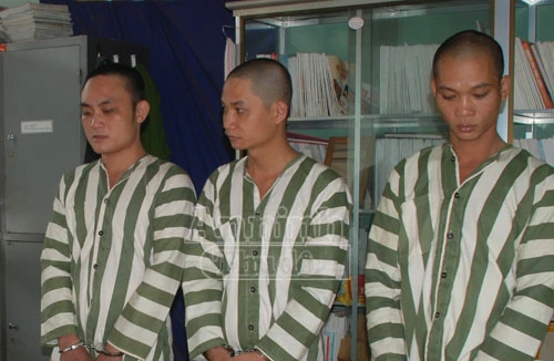 Rủ nhau đi trộm cắp, bán lấy tiền mua ma túy