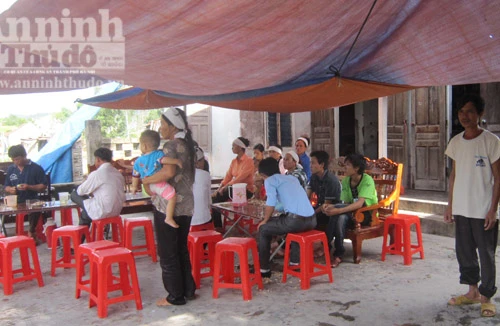 Bắt 16 côn đồ vô cớ đánh chết chàng trai ngồi chơi với vợ sắp cưới