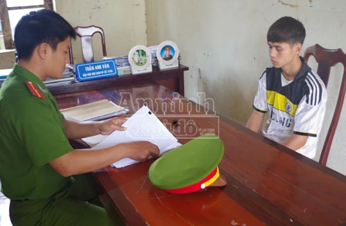 Rủ nhau đi trộm cắp để lấy tiền tiêu xài