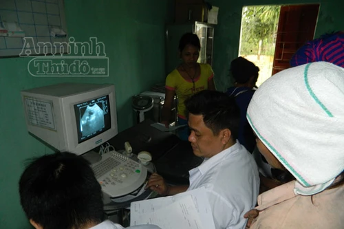 Quảng Ngãi: Một nữ sinh tử vong do "bệnh lạ"