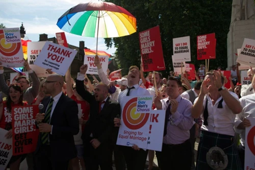 Anh và Wales hợp pháp hóa hôn nhân đồng giới