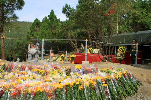 Tạm ngừng đón khách viếng mộ Đại tướng Võ Nguyên Giáp ở Vũng Chùa