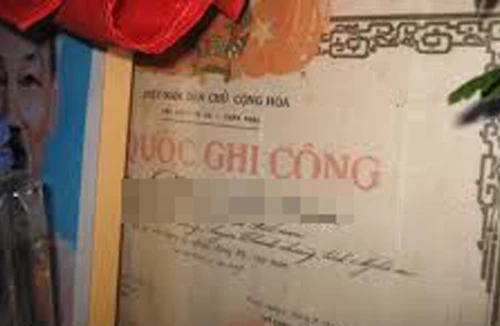 Kì 1: Những hồi ức mong manh