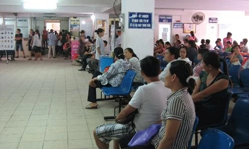 “Cò” bệnh viện kiếm cả trăm triệu đồng mỗi tháng