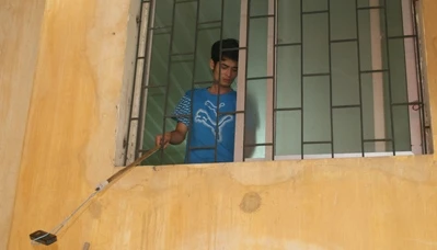 “Câu” trộm tài sản qua cửa sổ