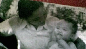 Cuộc gặp gỡ đầy nước mắt sau 50 năm xa cách (1)