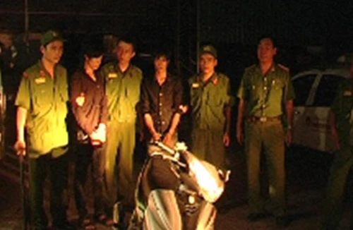 Cướp giật tài sản khách nước ngoài đêm Noel