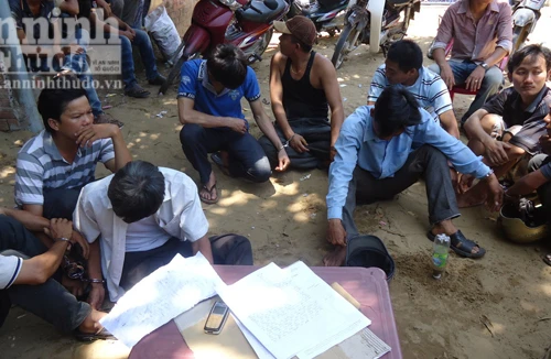 Triệt phá trường gà, tạm giữ 9 đối tượng