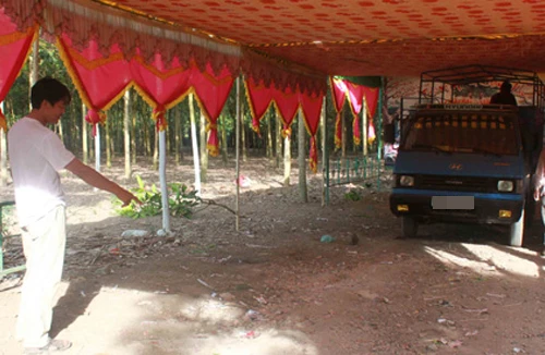 Án mạng trong đám cưới