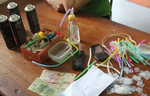 Bắt quả tang 5 đối tượng sử dụng ma túy đá trong quán cà phê AZU