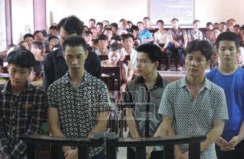 Nhóm côn đồ giải quyết mâu thuẫn bằng súng lĩnh án 