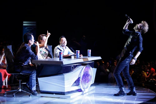 Bị giám khảo chê "tả tơi", Đông Hùng vẫn nói "Chưa bao giờ" đã thành công