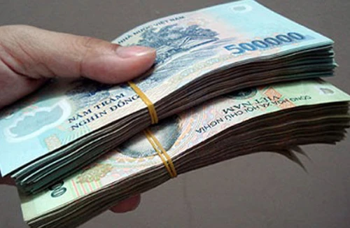 Mang súng K59, hối lộ cảnh sát gần 100 triệu đồng xin tha