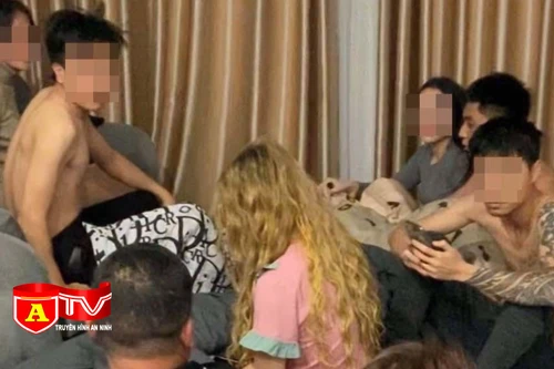 Phát hiện 8 nam nữ đang thác loạn bằng ma túy ở chung cư cao cấp