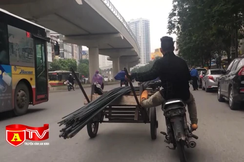 Gia tăng loại xe “hung thần” chở vật liệu xây dựng