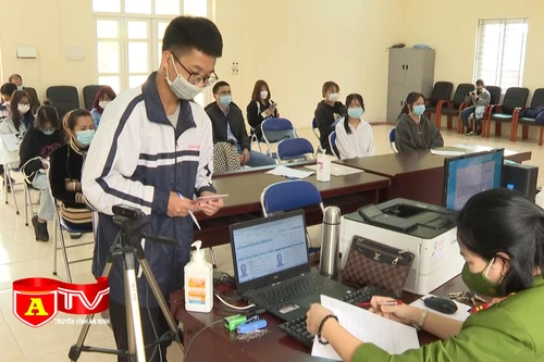 Chủ động, sáng tạo trong chiến dịch cấp căn cước công dân