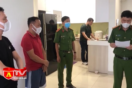 Thủ đoạn của ổ nhóm tín dụng đen cho vay lãi suất gần 300%/ngày