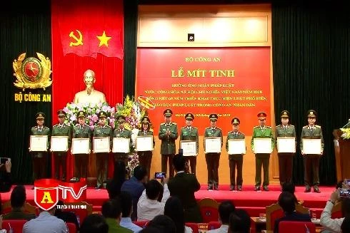 Bộ Công an kỷ niệm Ngày pháp luật Việt Nam năm 2018