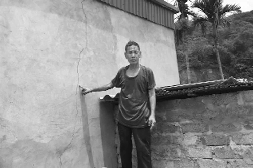 Sống cạnh mỏ đá, nơm nớp lo sập nhà