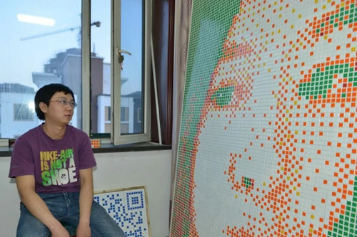"Vẽ" người trong mộng bằng khối rubik