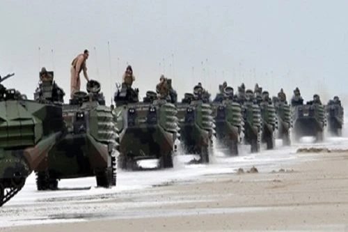 Nhật Bản mua hàng loạt xe lội nước tăng cường khả năng phòng thủ đảo