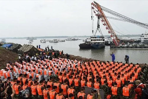 432 người chết trong vụ chìm tàu ở Trung Quốc
