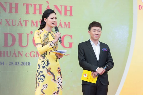 ​Trấn Thành bối rối khi sánh vai với Á hậu Thanh Tú