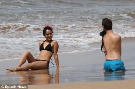 Nick Vujicic- chàng trai không tay, không chân đã lấy vợ