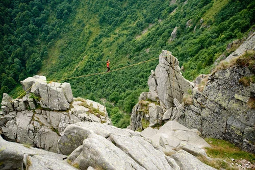 Rộ cơn sốt những màn đi dây không tưởng