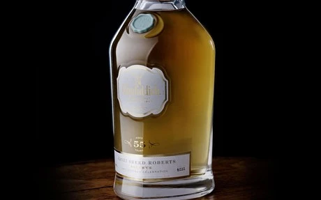 Chai whisky có giá tới 44.000 bảng Anh