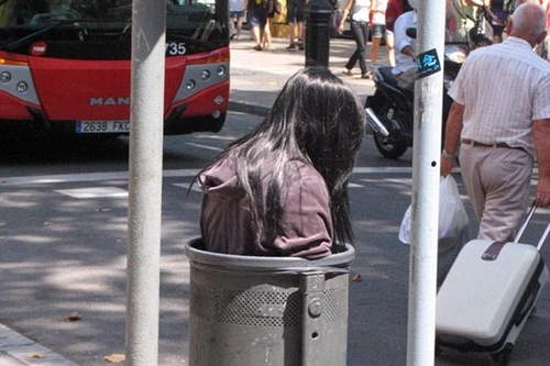 Xác chết bị vứt trên khắp các đường phố