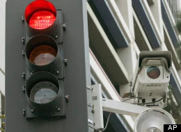 Bị cắt nước vì... quịt đóng tiền phạt vượt đèn đỏ