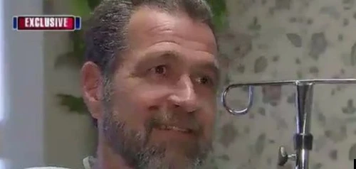 Vẫn sống sót dù đinh 10 cm găm vào tim