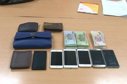 Triệt phá ổ cờ bạc tại khu chung cư