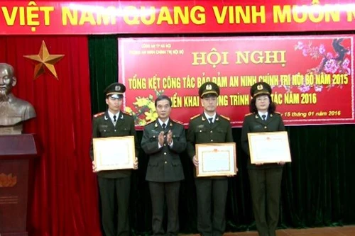 Phòng An ninh Chính trị và Trung đoàn CSCĐ triển khai công tác năm 2016