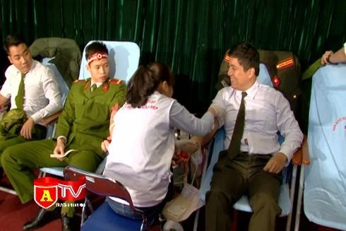 Hành trình "Thắp lửa tình nguyện – Vì nhân dân phục vụ" 