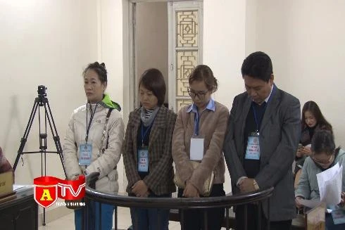 Tổ chức người khác trốn đi nước ngoài, lĩnh án gần 7 năm tù 