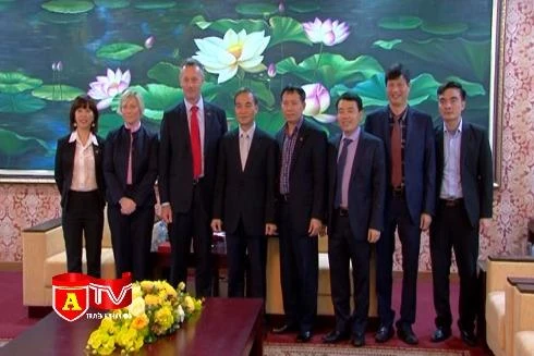 Trao đổi kinh nghiệm đấu tranh với tội phạm truy nã quốc tế