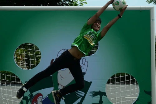 Quán quân Giọng hát Việt nhí - Quang Anh “bỏ” hát theo “nghiệp” bóng đá